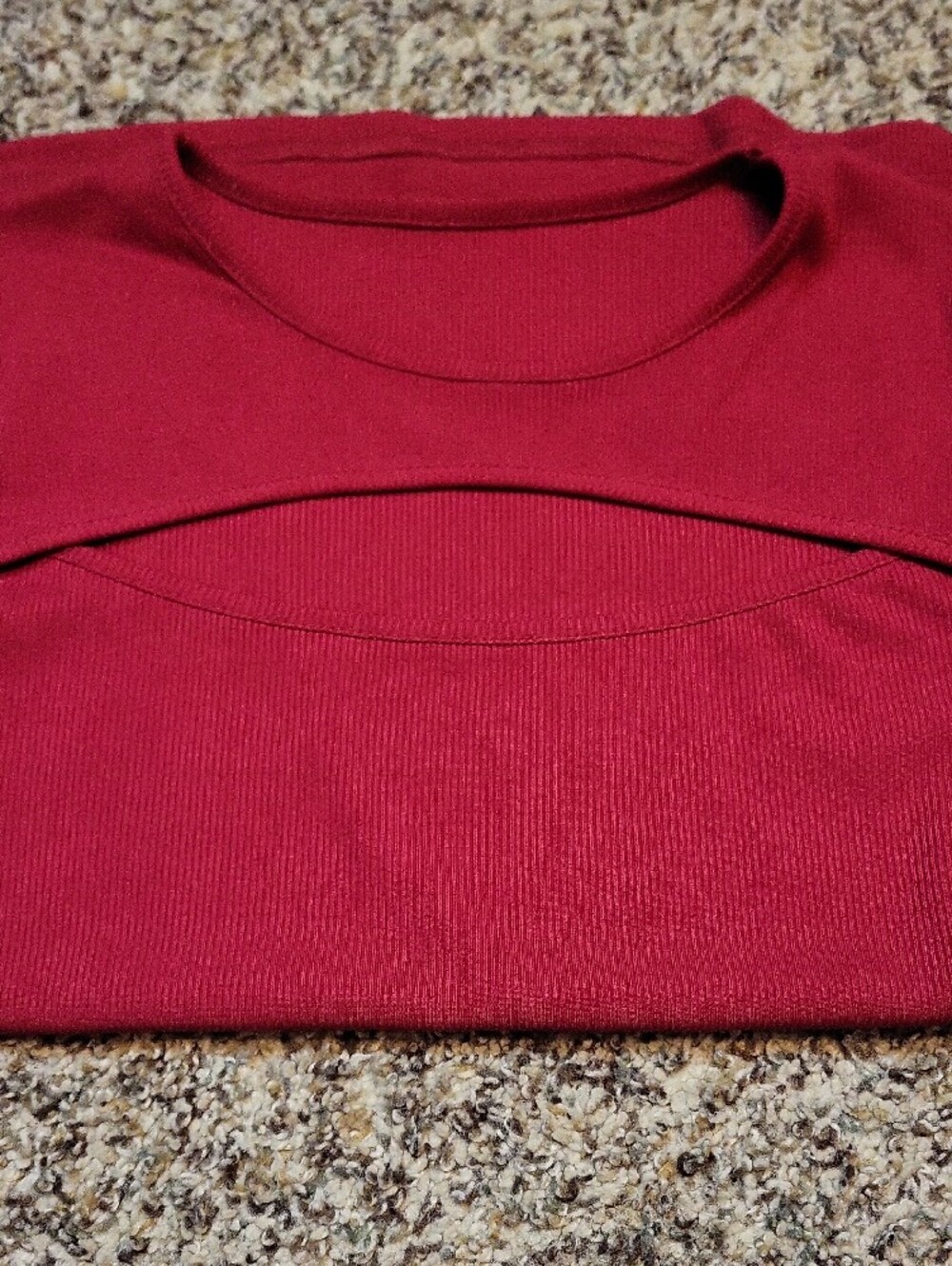 Women’s Cutout Front Short Sleeve Top - Red NWOT - Picture 7 of 7